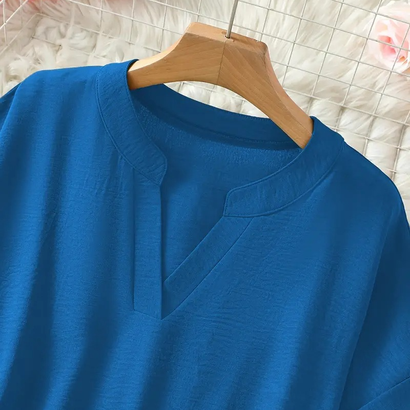 LAUREL | Airy V-Neck Blouse